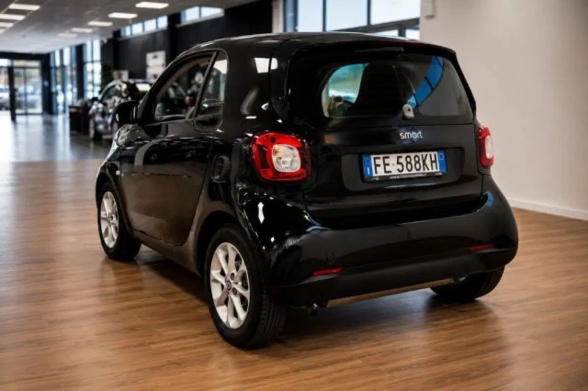 smart Fortwo usata a Latina (5)
