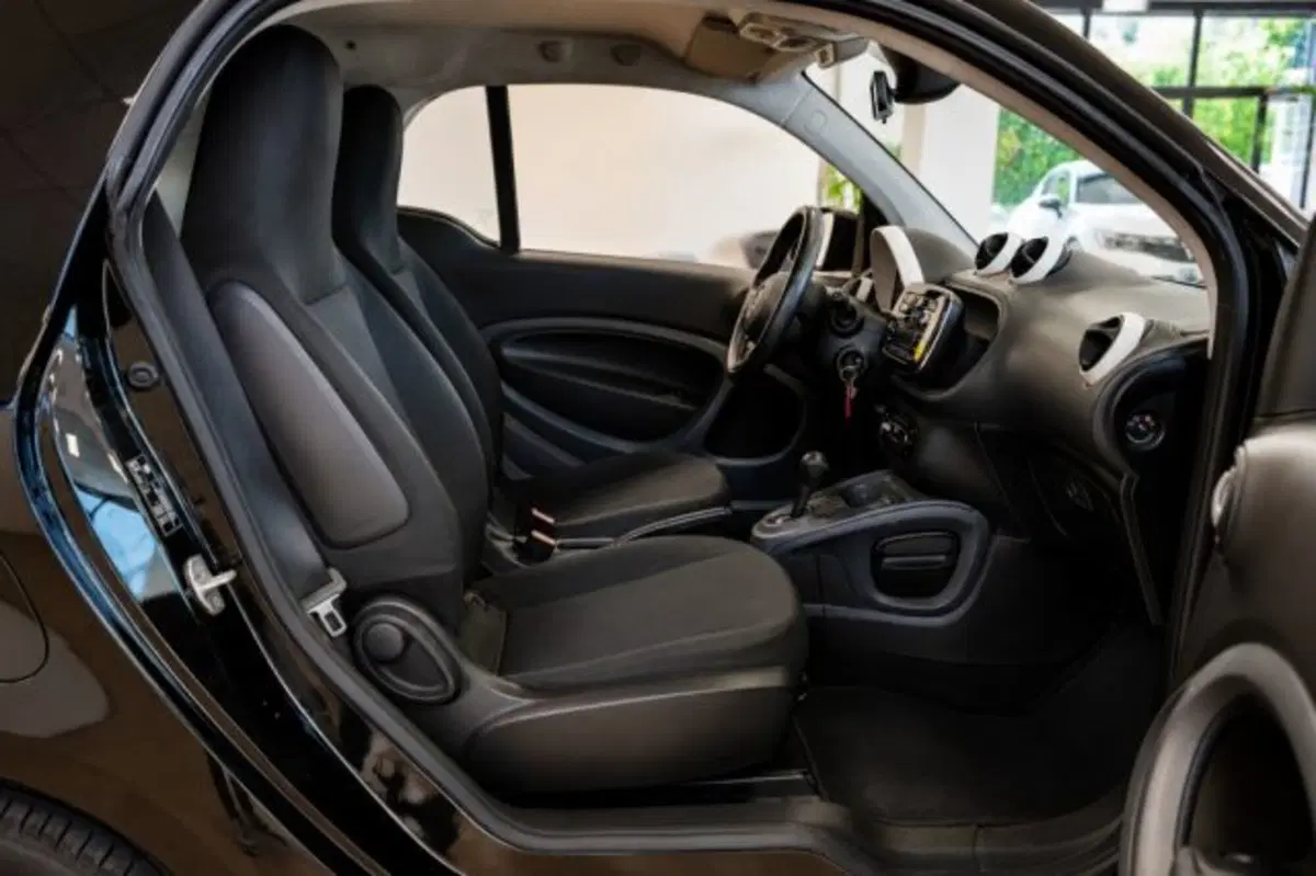 smart Fortwo usata a Latina (8)