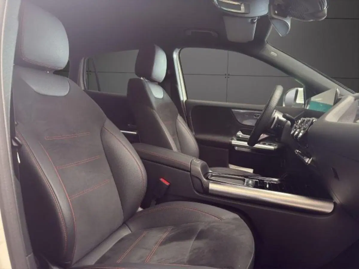 Mercedes-Benz GLA SUV usata a Novara (12)
