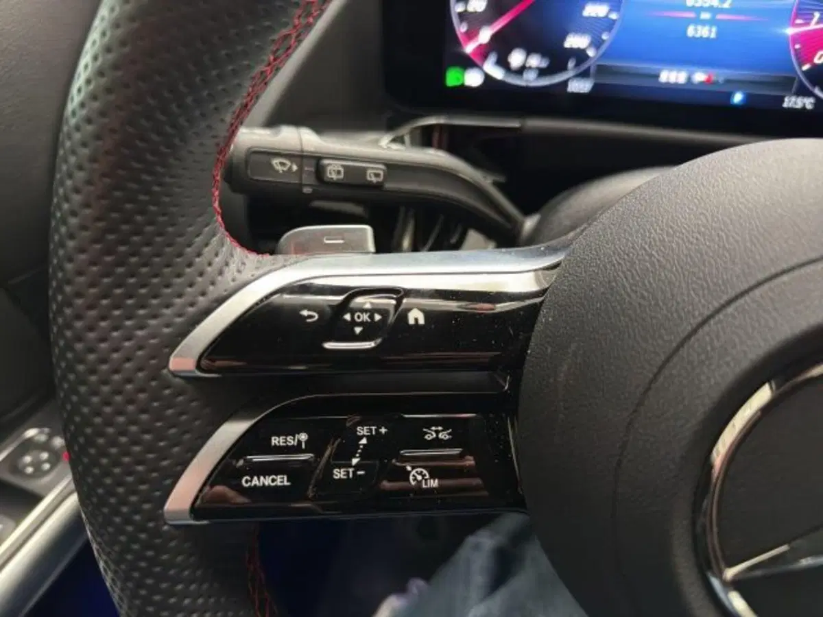 Mercedes-Benz GLA SUV usata a Novara (14)