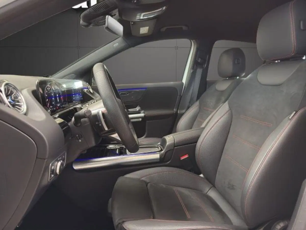 Mercedes-Benz GLA SUV usata a Novara (16)