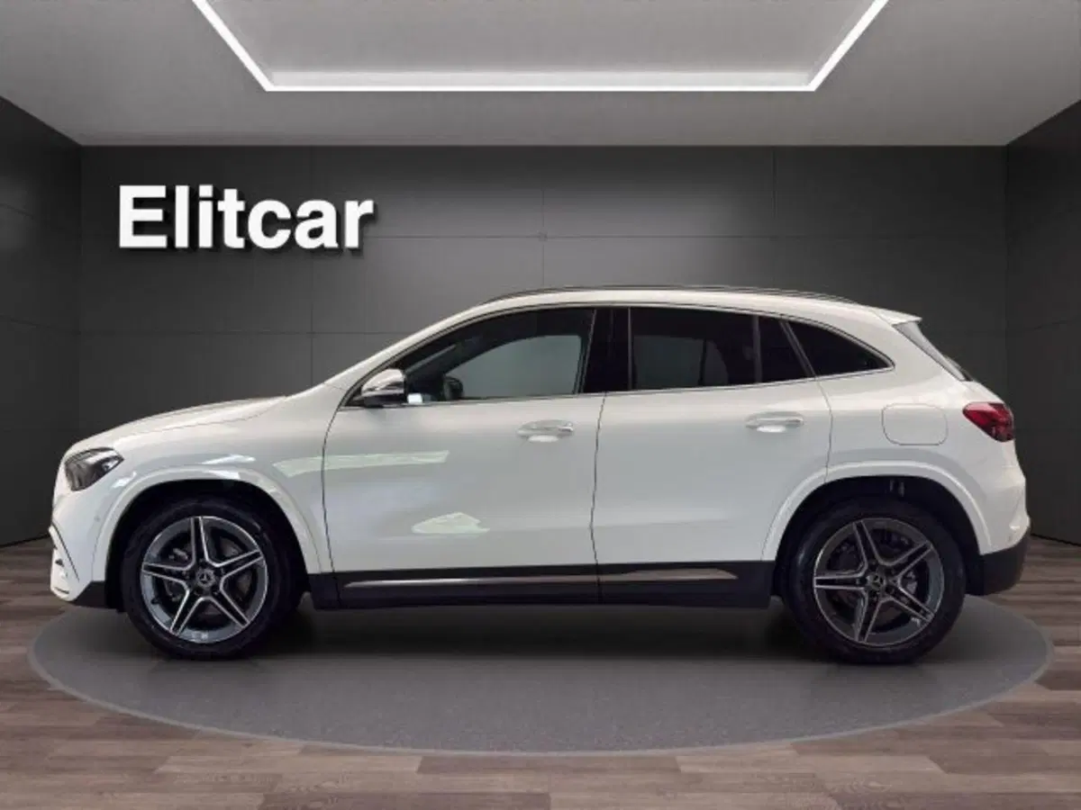 Mercedes-Benz GLA SUV usata a Novara (6)