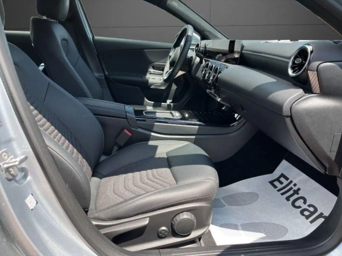 Mercedes-Benz Classe A Sedan usata a Novara (10)