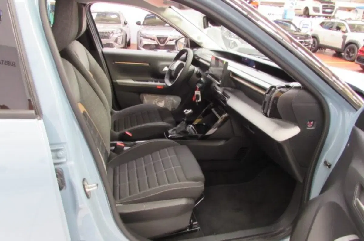 Citroen C3 Aircross nuova a Milano (16)