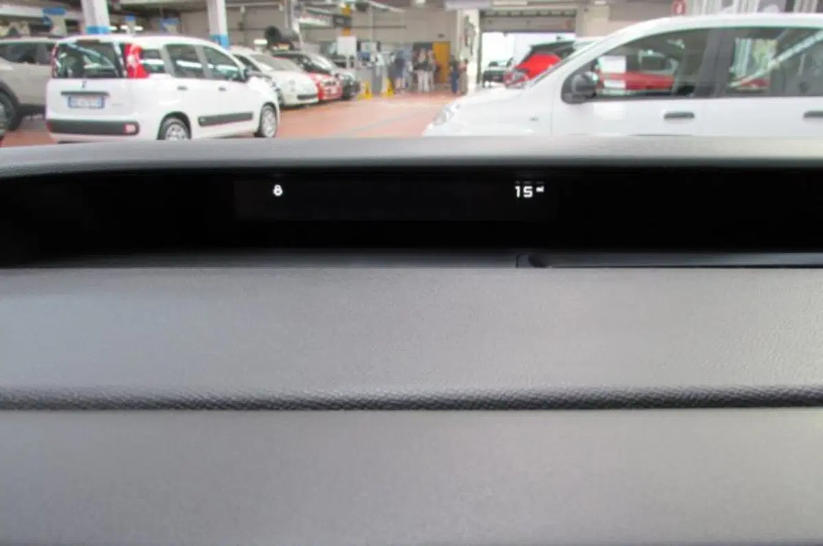 Citroen C3 Aircross nuova a Milano (10)