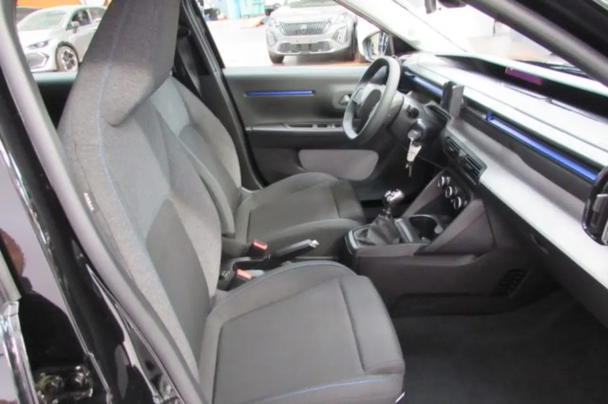 Citroen C3 Aircross nuova a Milano (15)