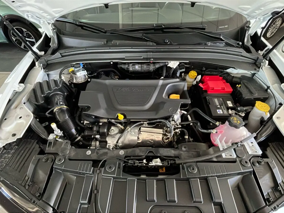 Alfa Romeo Tonale nuova a Lecce (8)