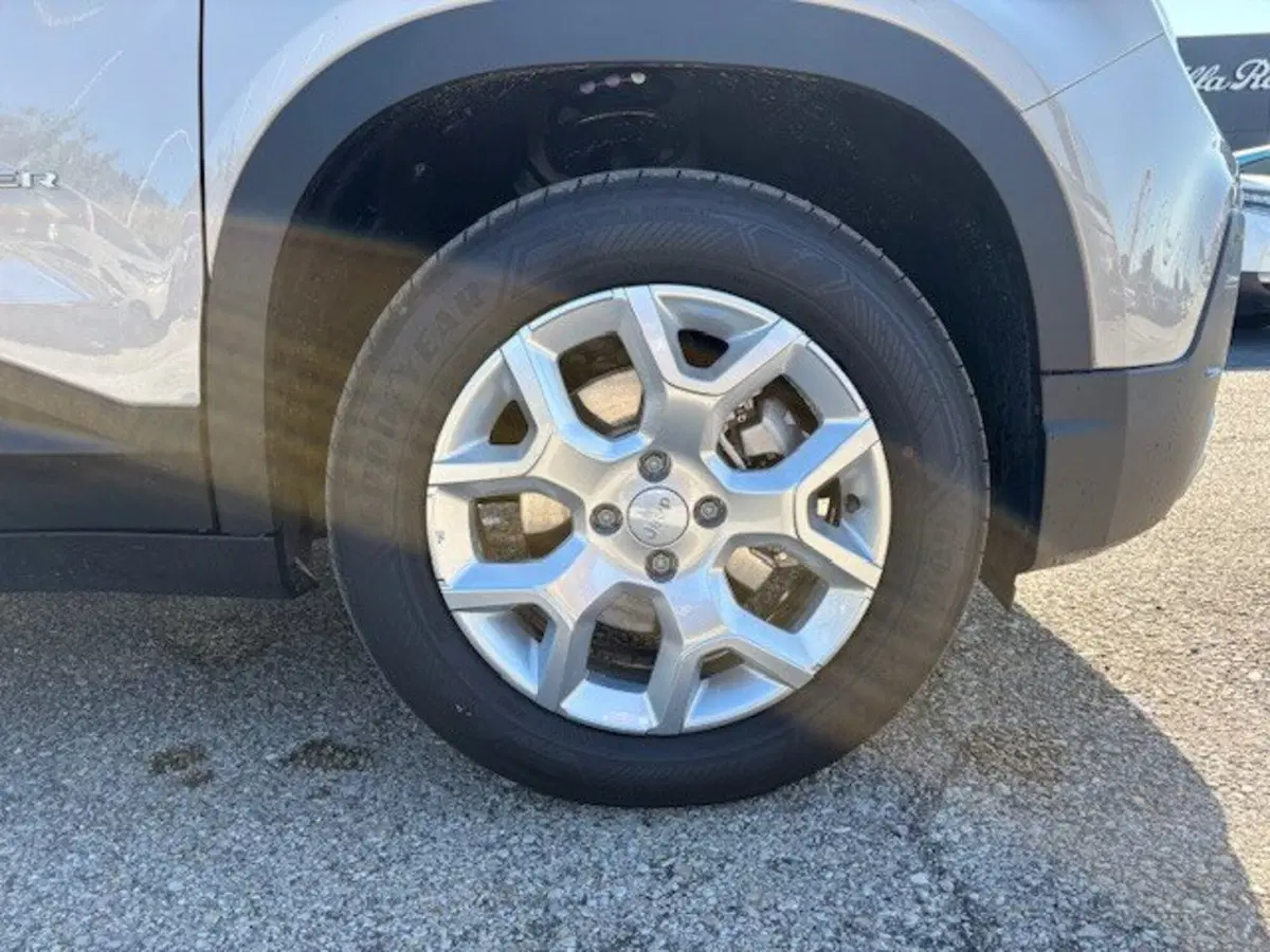 Jeep Avenger nuova a Macerata (9)