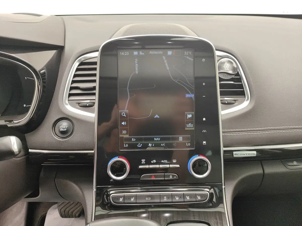 Renault Espace usata a Como (11)