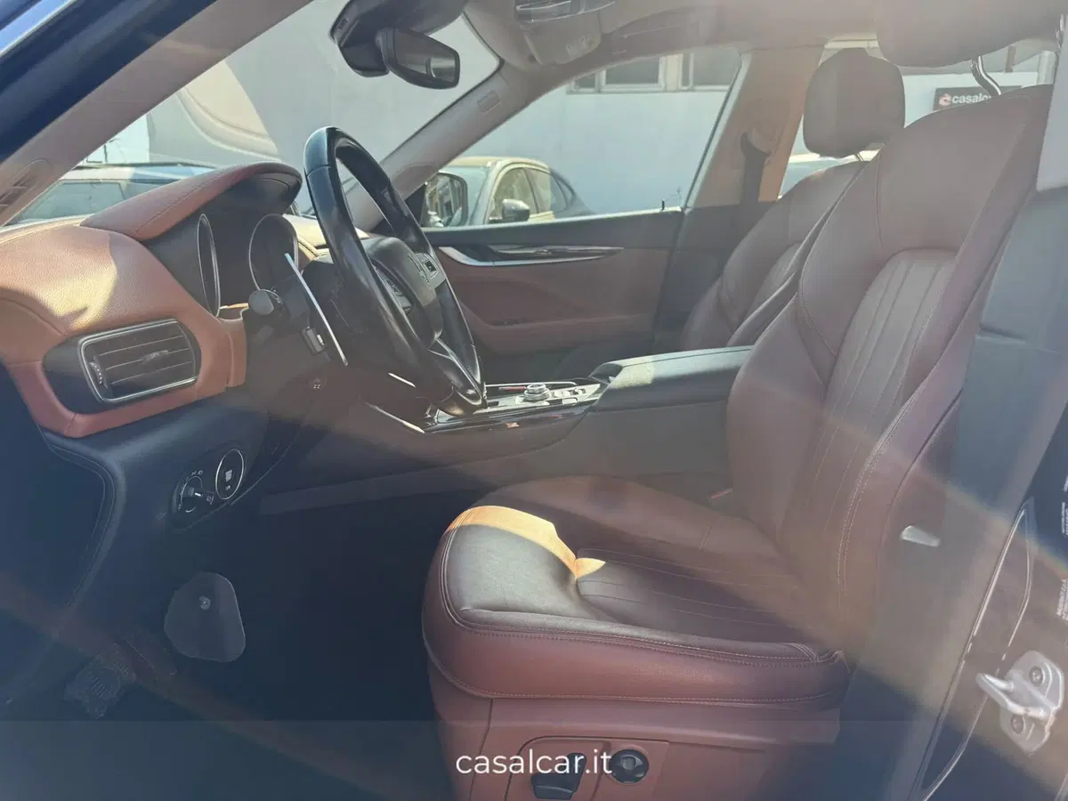 Maserati Levante usata a Salerno (10)