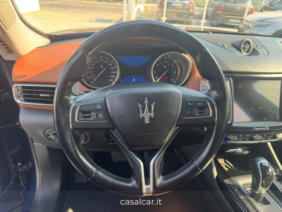 Maserati Levante usata a Salerno (13)