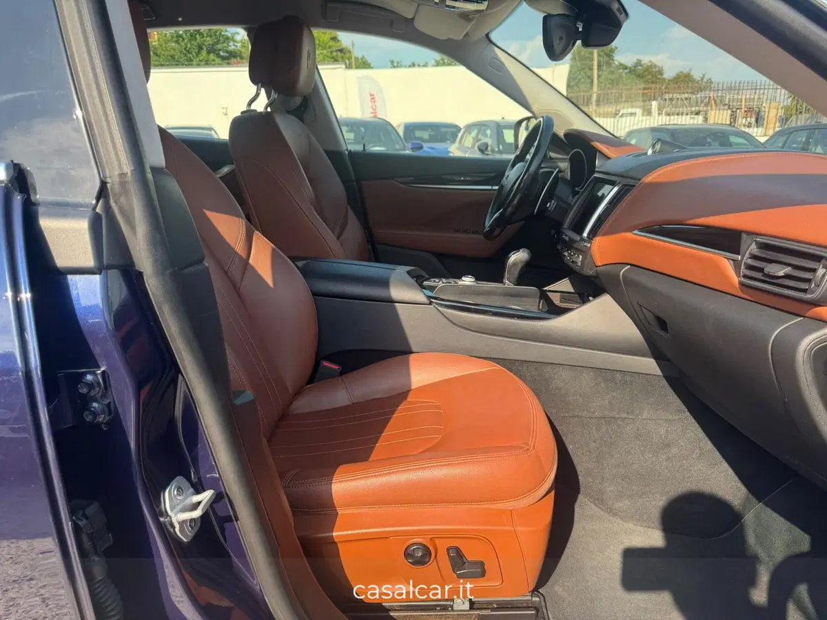 Maserati Levante usata a Salerno (17)