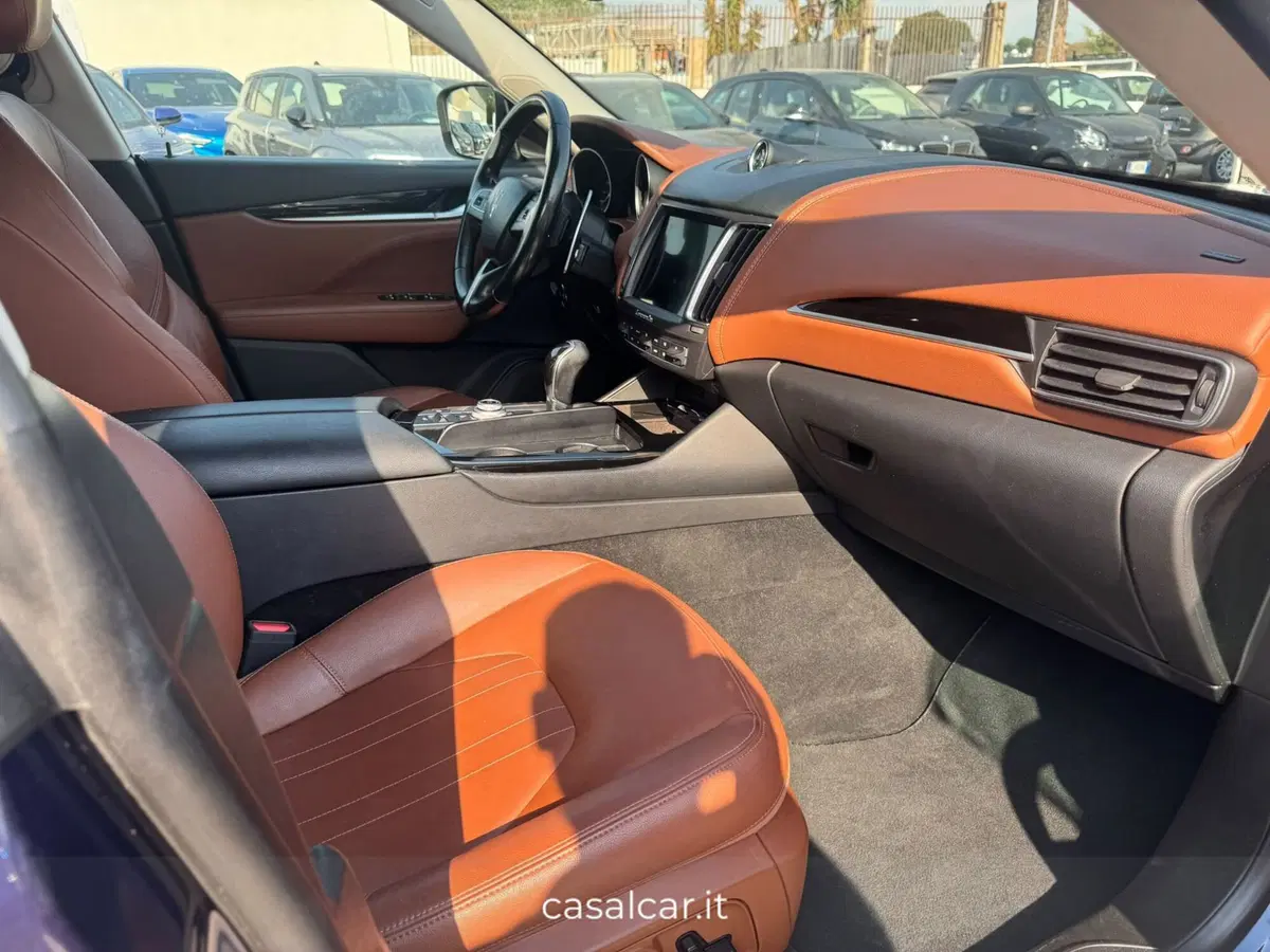 Maserati Levante usata a Salerno (18)