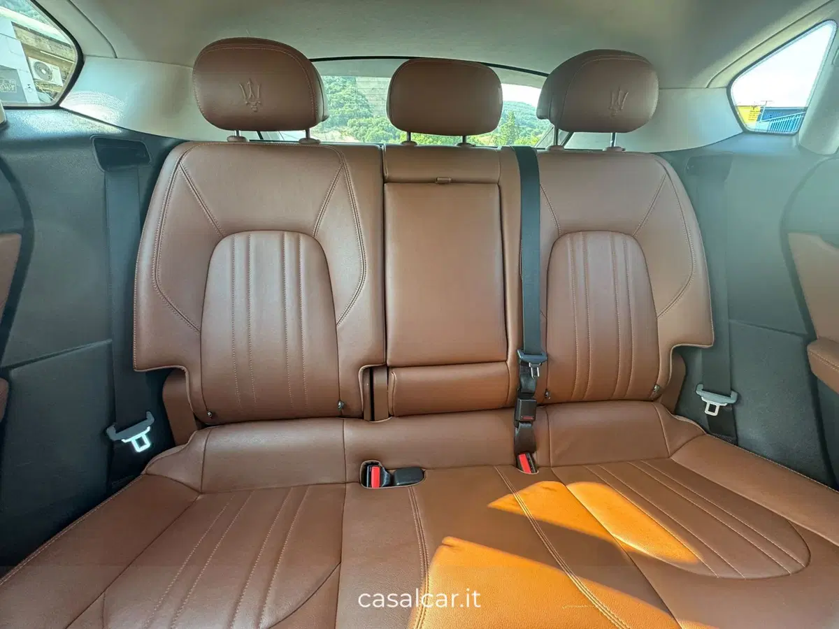 Maserati Levante usata a Salerno (20)