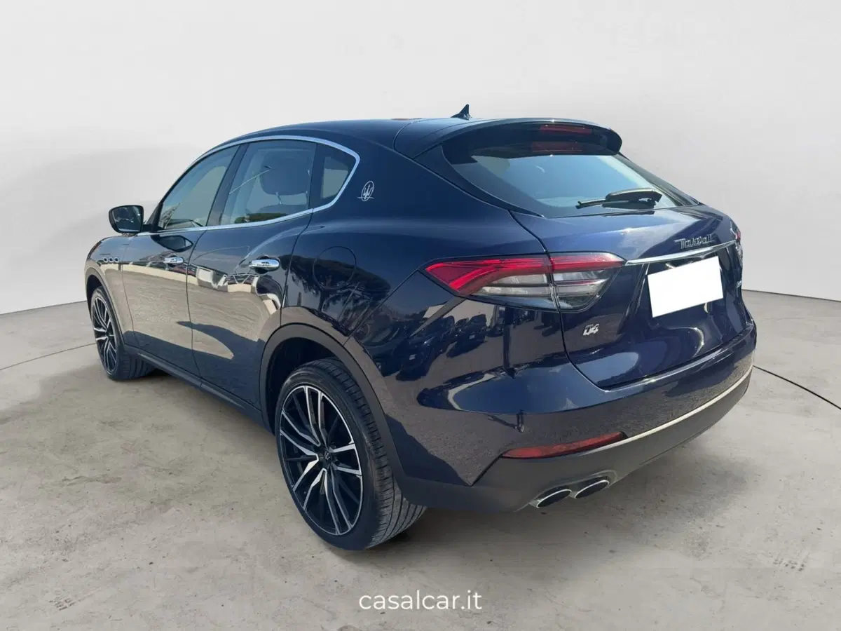 Maserati Levante usata a Salerno (8)