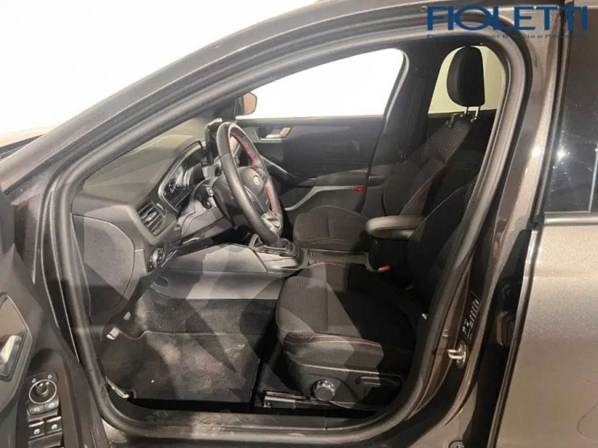 Ford Focus Station Wagon usata a Brescia (9)
