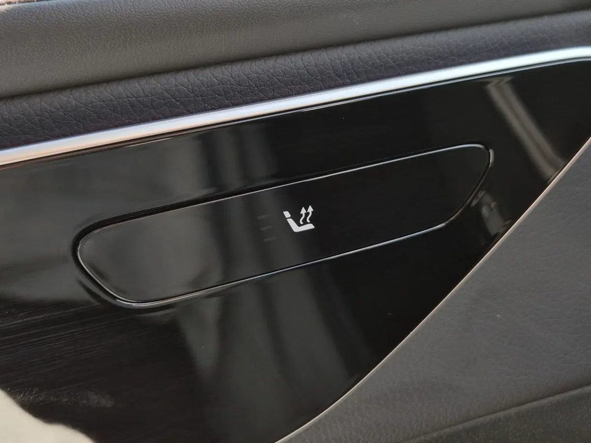Mercedes-Benz GLC SUV usata  (19)