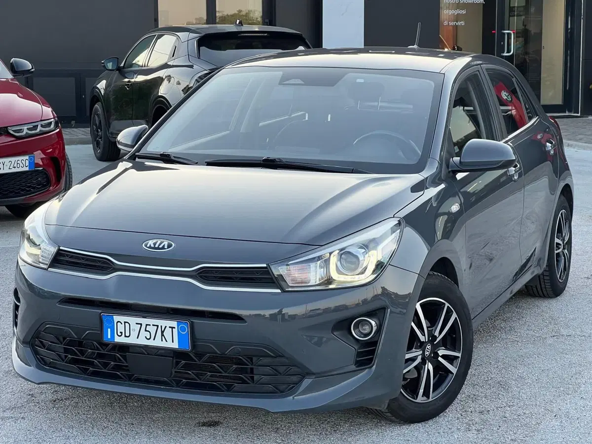 Kia Rio usata a Matera