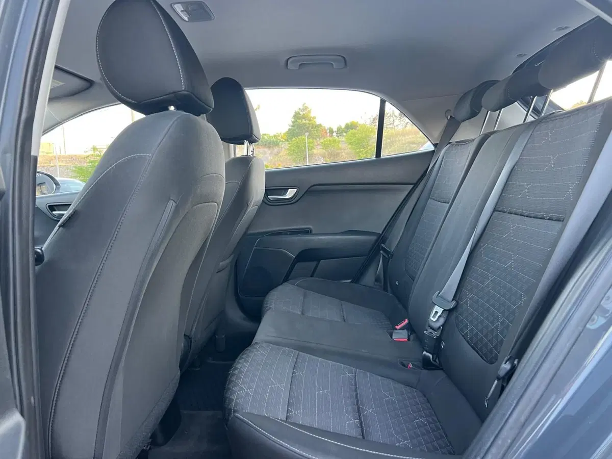 Kia Rio usata a Matera (19)