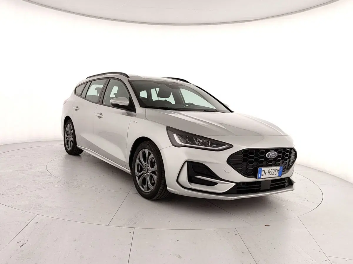 Ford Focus Station Wagon usata a Caserta