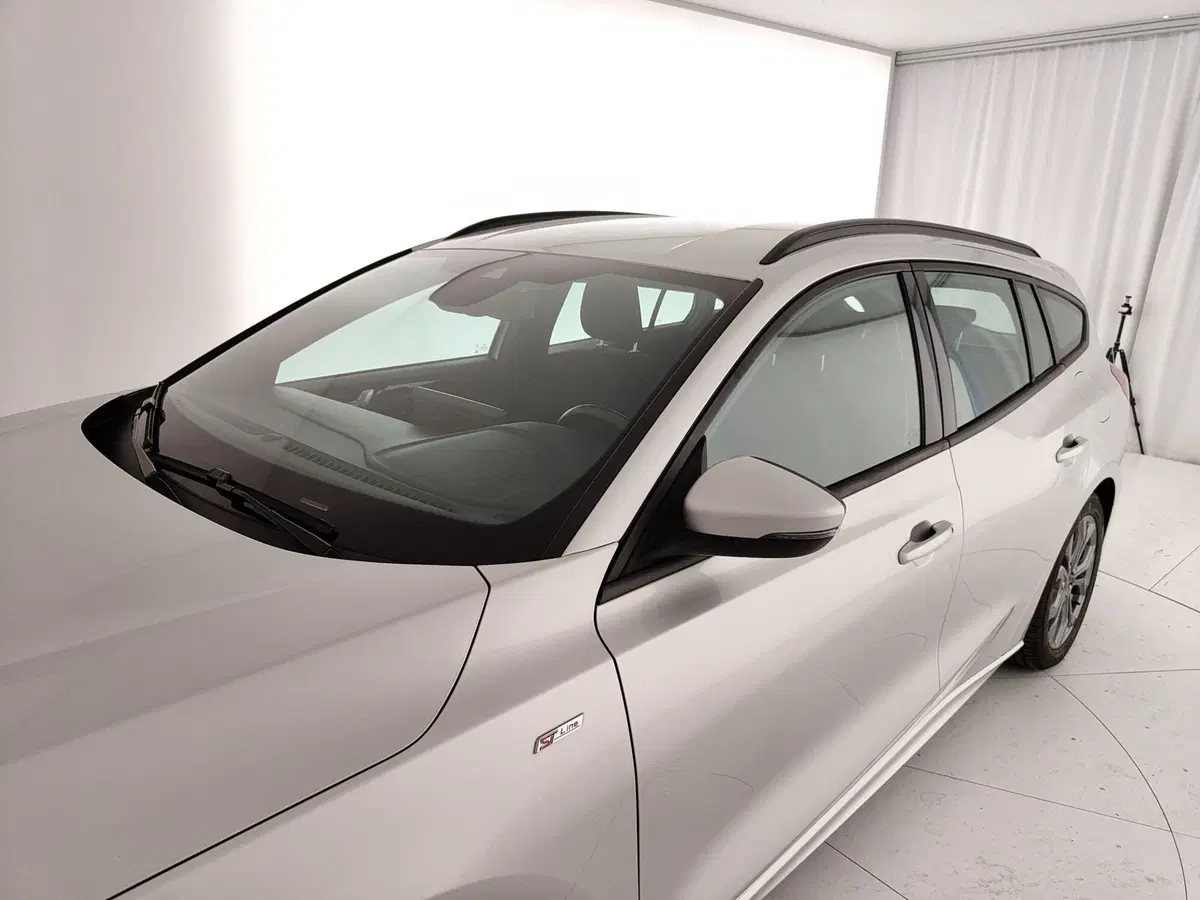 Ford Focus Station Wagon usata a Caserta (15)