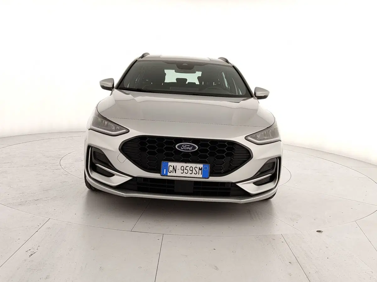 Ford Focus Station Wagon usata a Caserta (2)