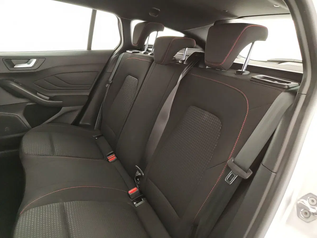 Ford Focus Station Wagon usata a Caserta (20)