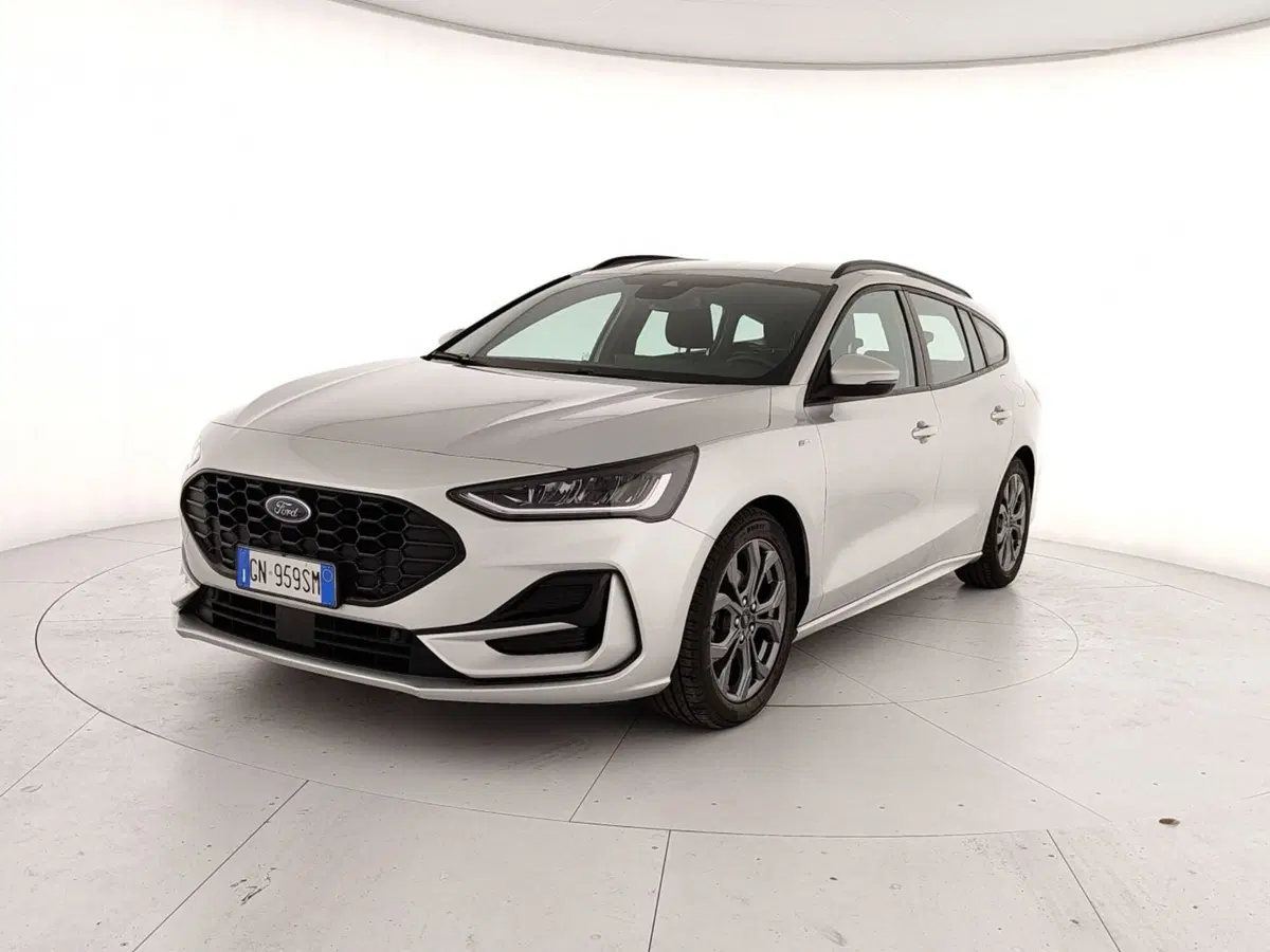 Ford Focus Station Wagon usata a Caserta (3)