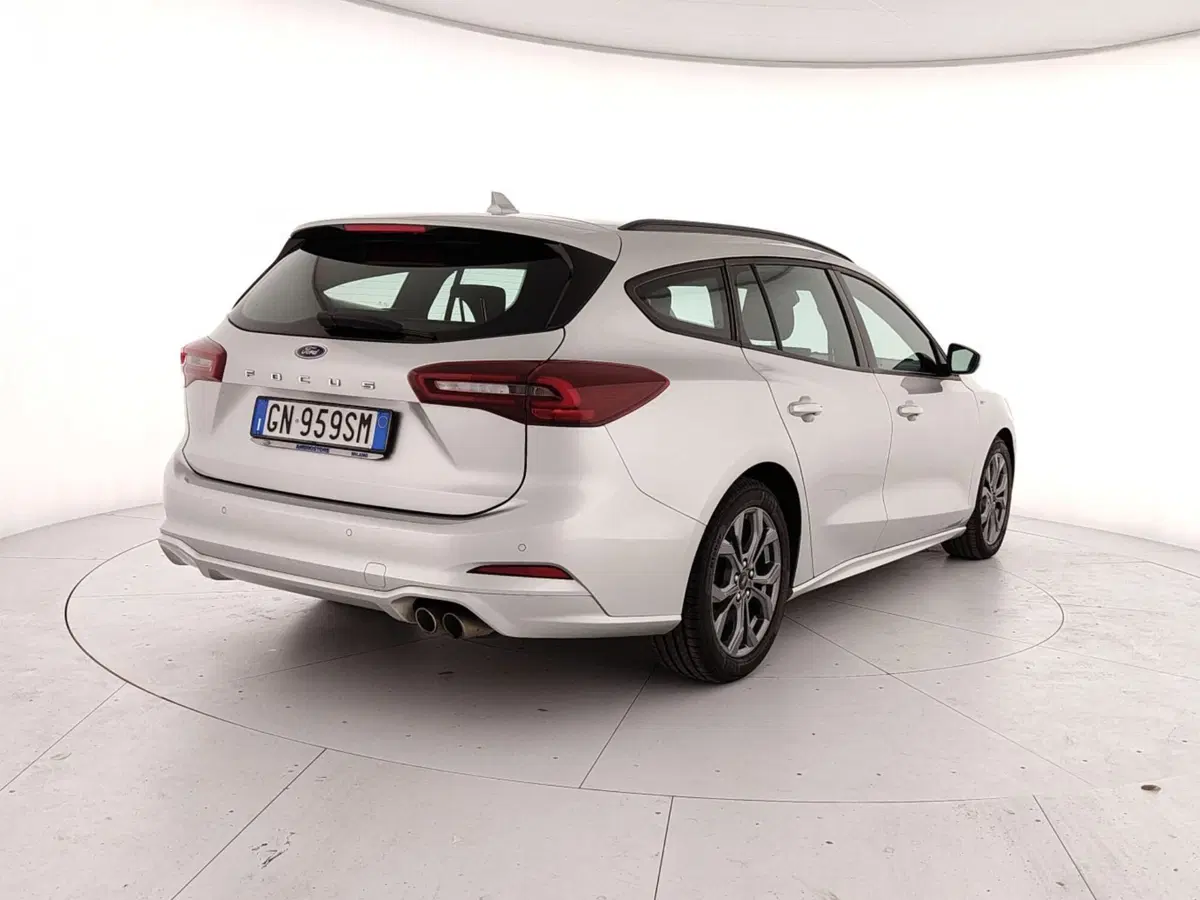 Ford Focus Station Wagon usata a Caserta (6)