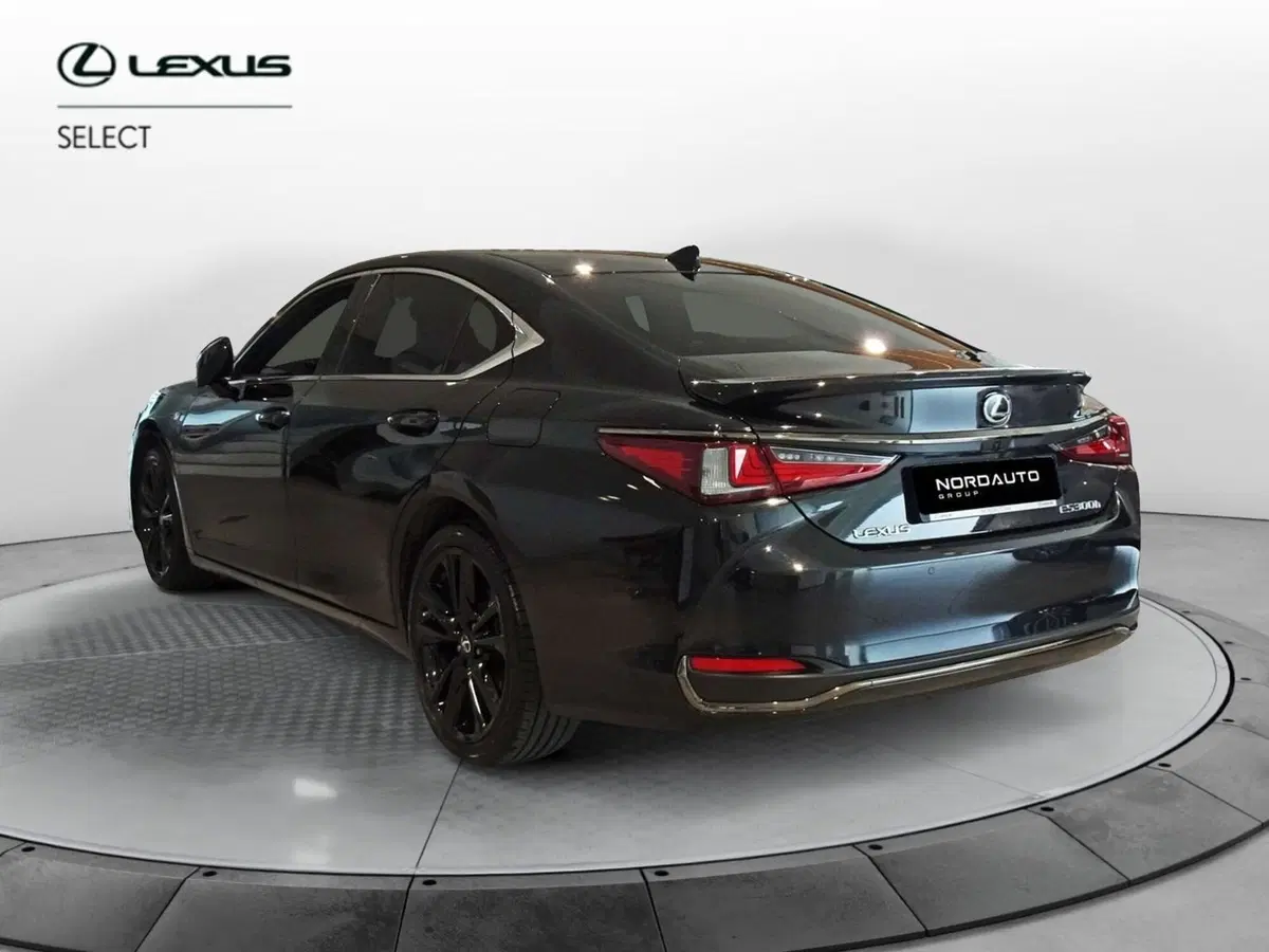 Lexus ES usata a Venezia (3)