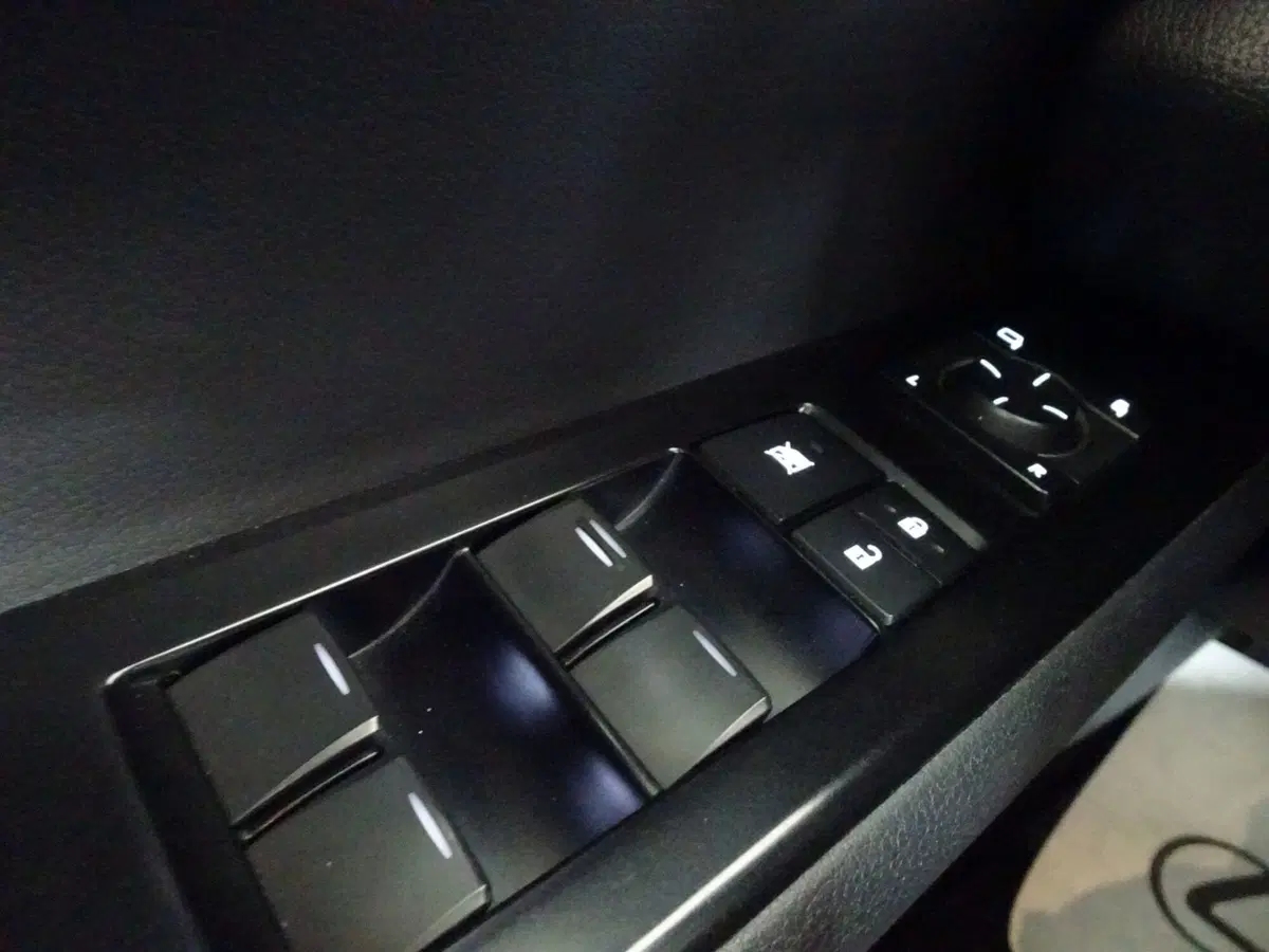 Lexus UX usata a Venezia (15)