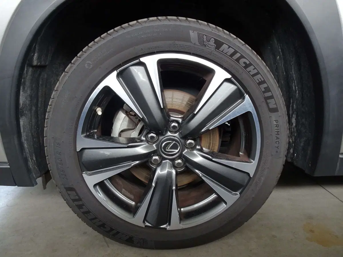 Lexus UX usata a Venezia (6)