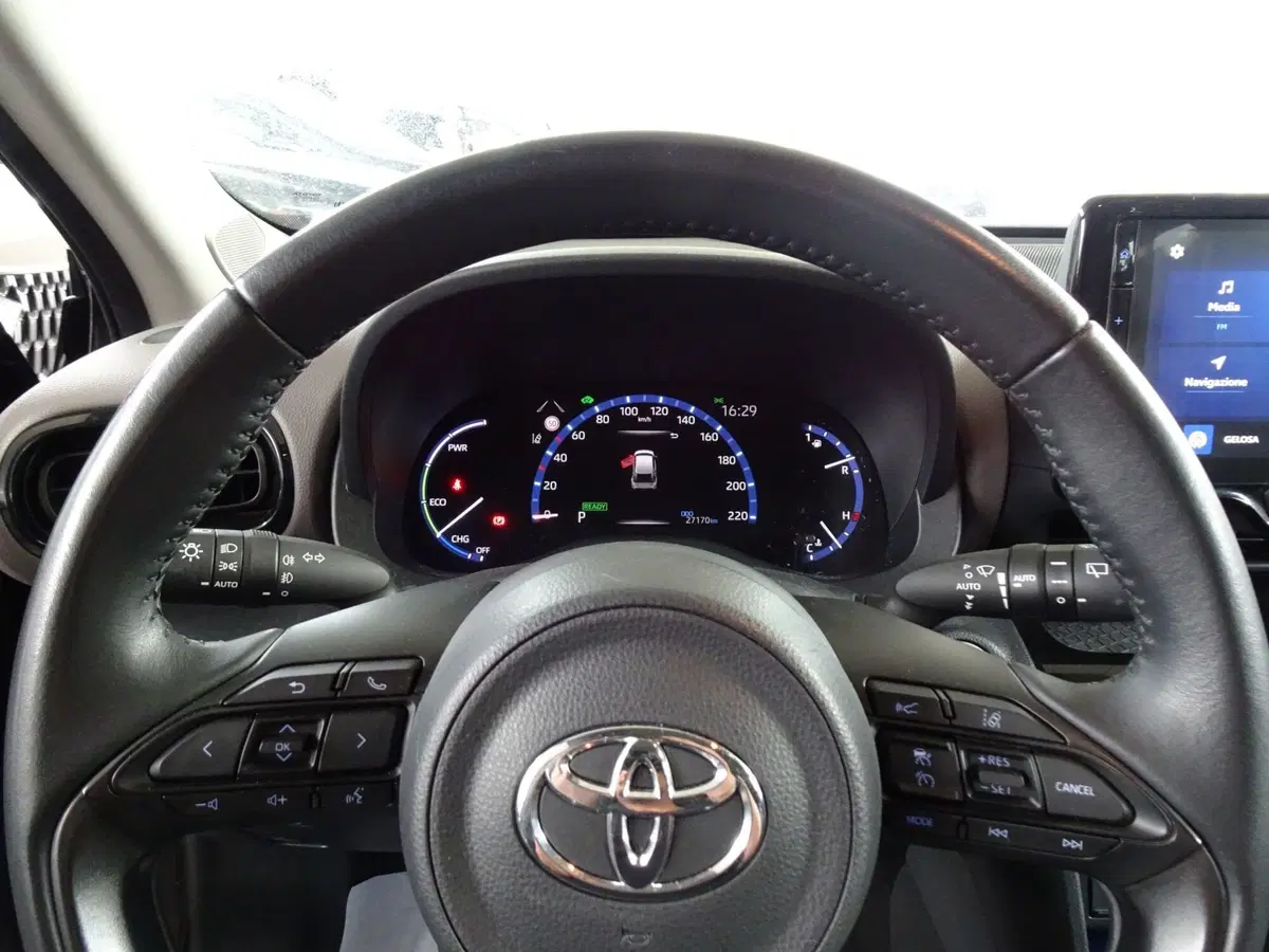 Toyota Yaris Cross usata a Venezia (13)