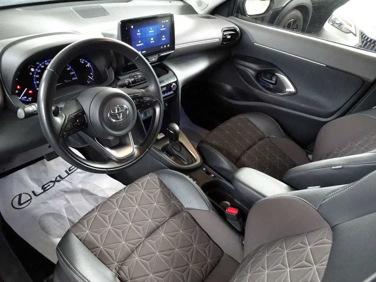 Toyota Yaris Cross usata a Venezia (7)