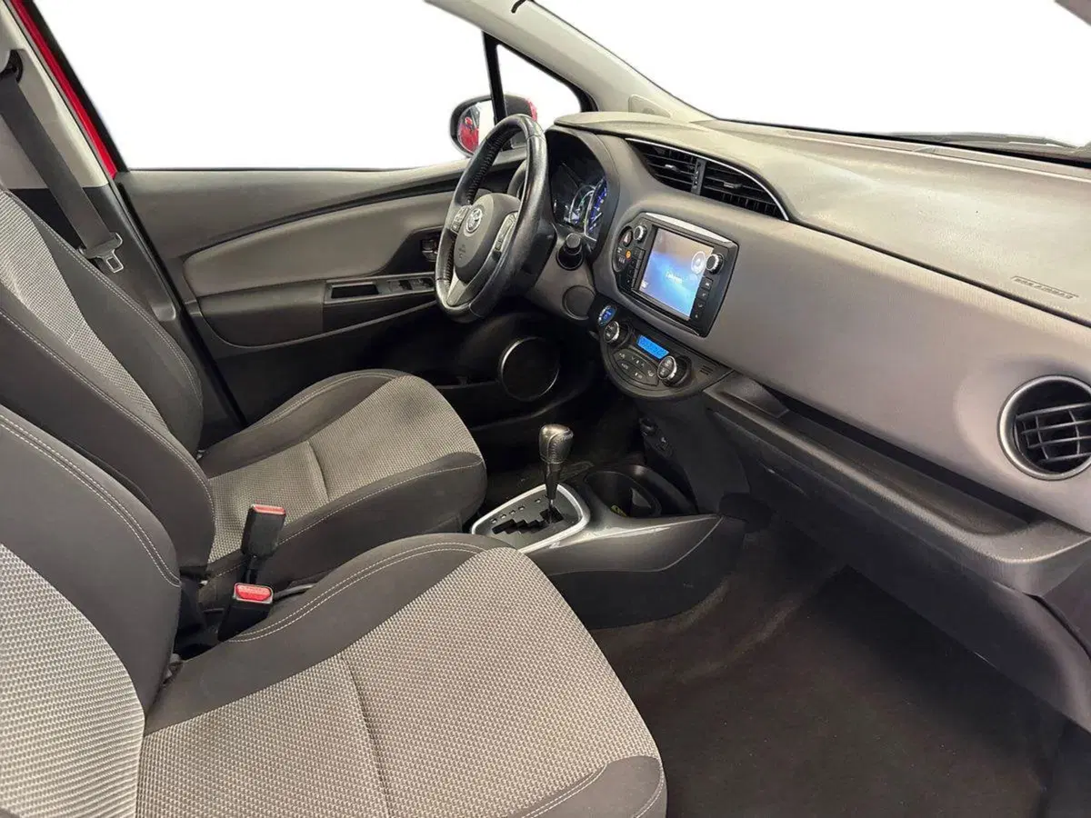 Toyota Yaris usata a Prato (11)