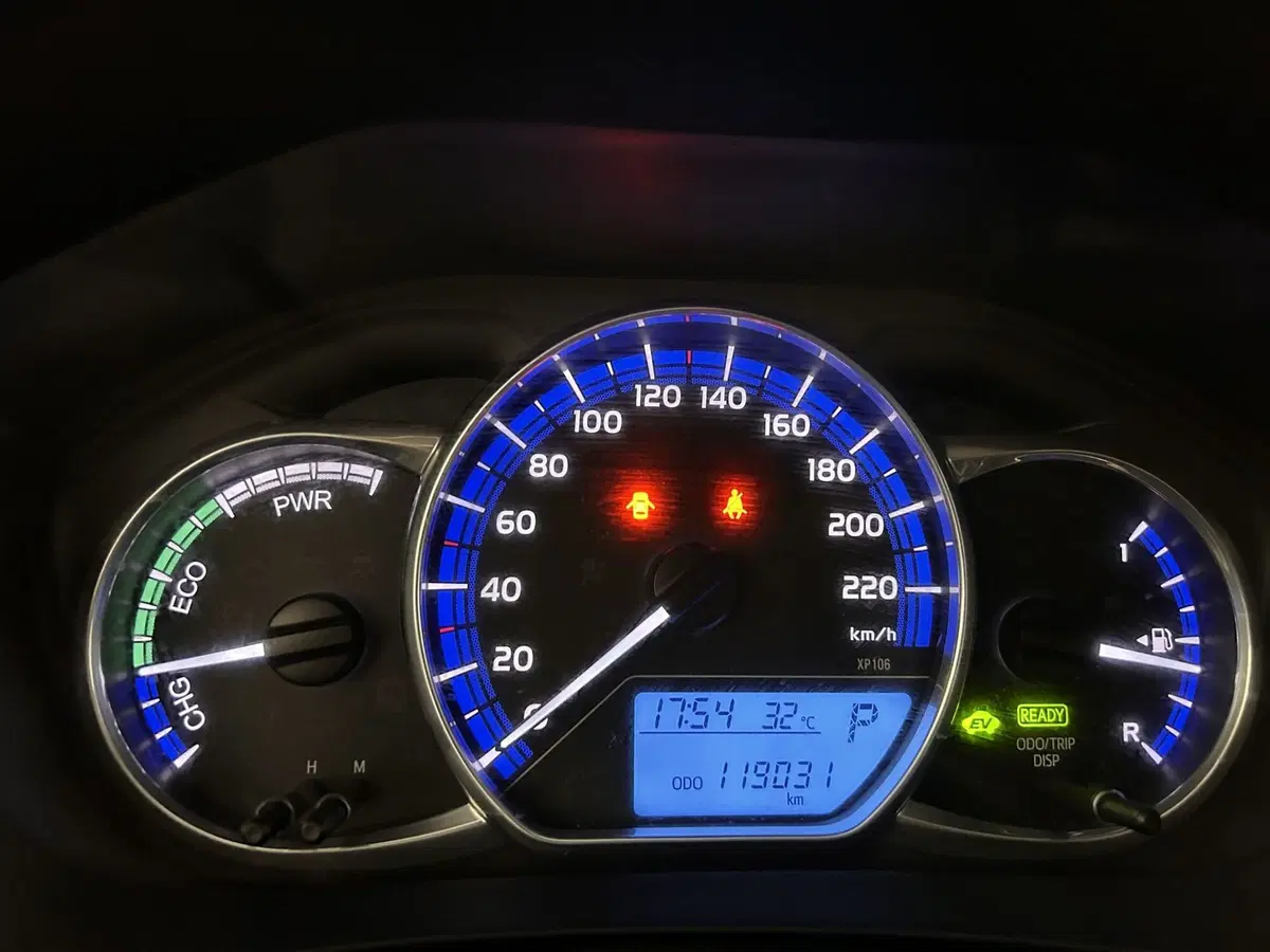 Toyota Yaris usata a Milano (12)
