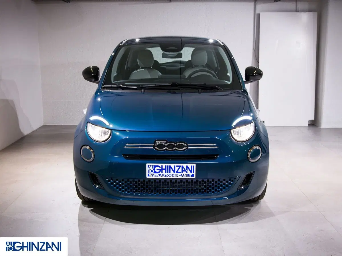 Fiat 500 nuova a Bergamo (4)