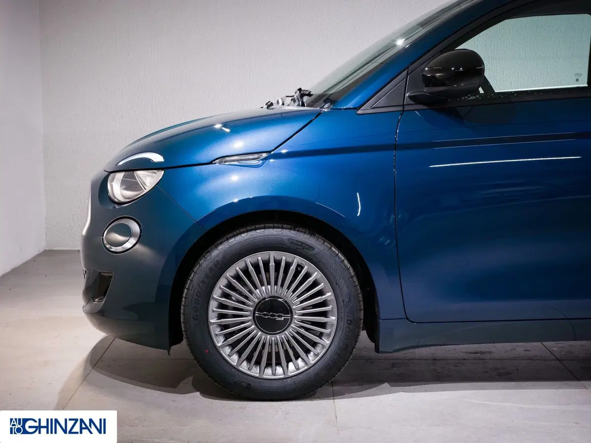Fiat 500 nuova a Bergamo (9)