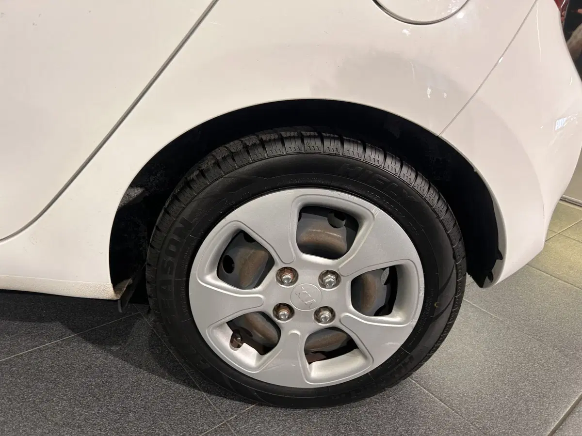 Kia Picanto usata a Milano (11)