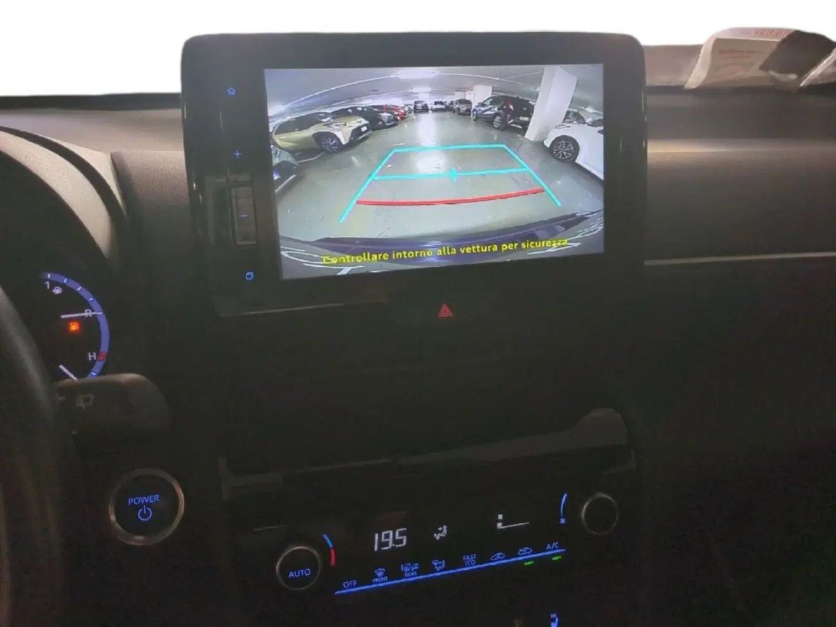 Toyota Yaris Cross usata a Milano (17)