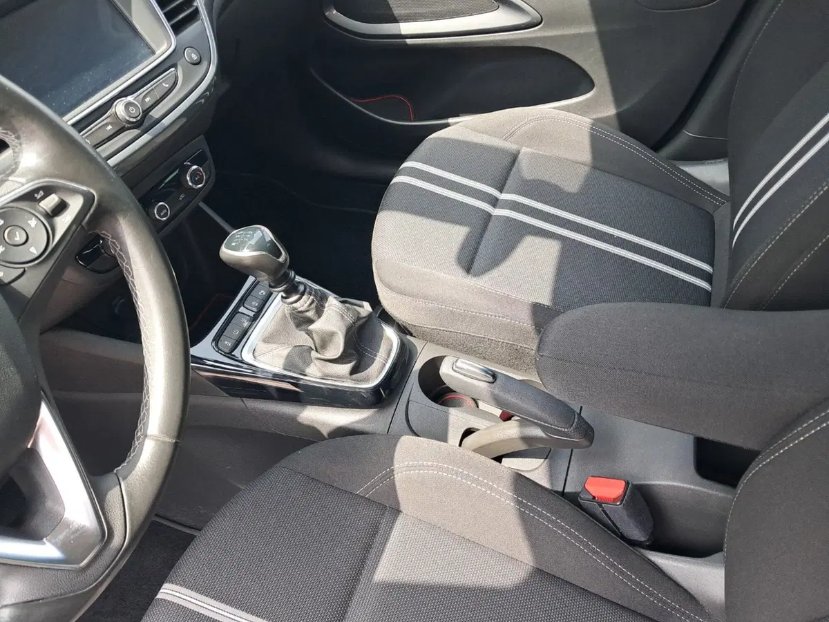 Opel Crossland usata a Bologna (18)
