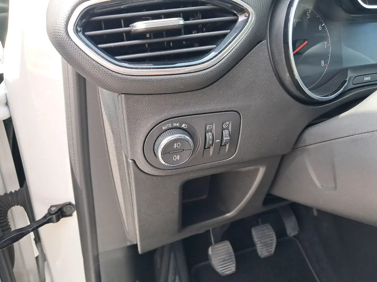 Opel Crossland usata a Bologna (19)
