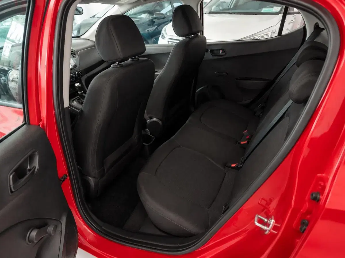 Hyundai i10 usata a Ferrara (8)