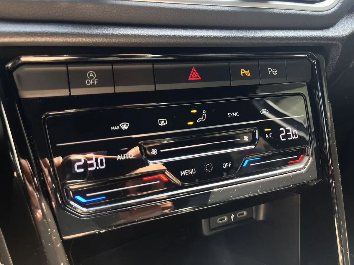 Volkswagen T-Roc usata a Modena (15)
