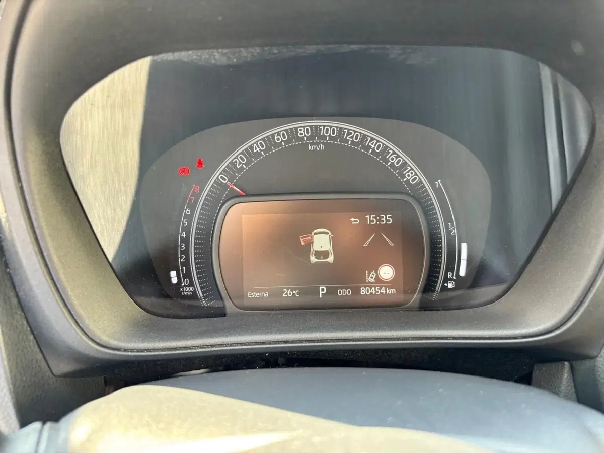 Toyota Aygo X usata a Modena (9)