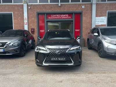 Lexus UX Hybrid 4WD Midnight del 2022 usata a San Lazzaro di Savena