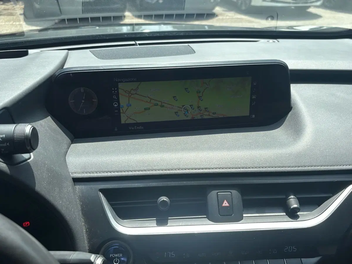 Lexus UX usata a Bologna (14)