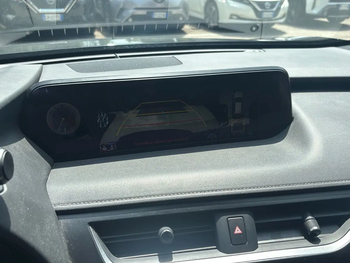 Lexus UX usata a Bologna (15)