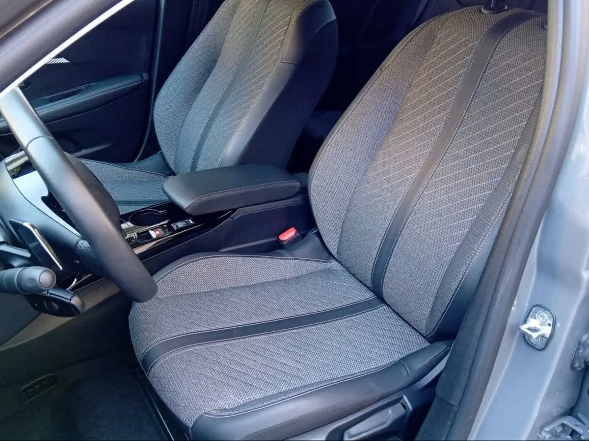 Peugeot 208 usata a Siena (8)