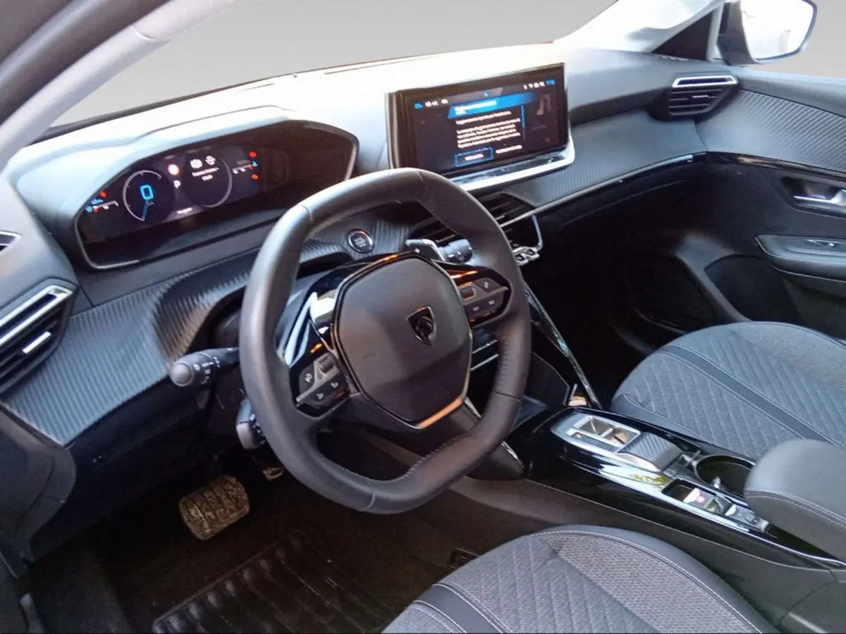 Peugeot 208 usata a Siena (9)